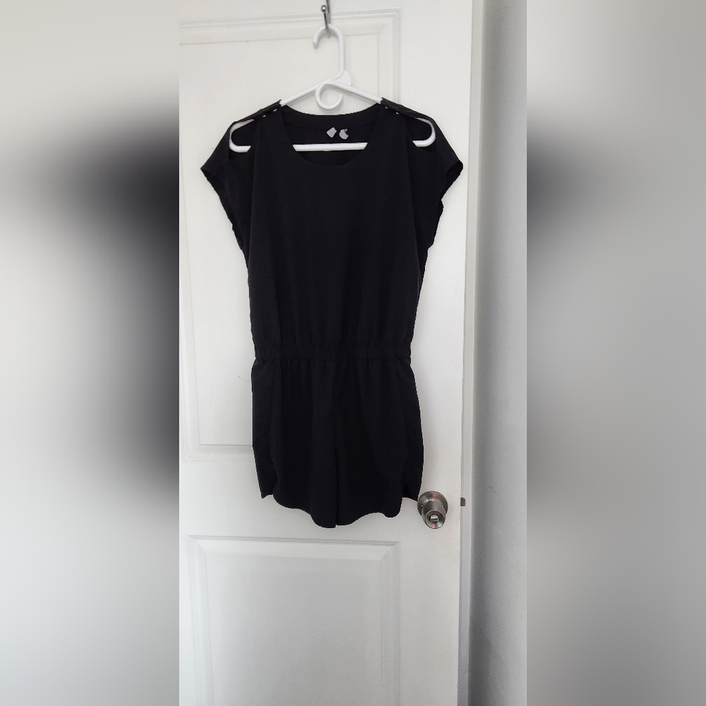 Z By Zella (Nordstrom) Romper With Open Shoulder Detail Size Small